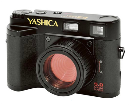 Yashica EZ F521 - «ретростильная» 5-МП фотокамера